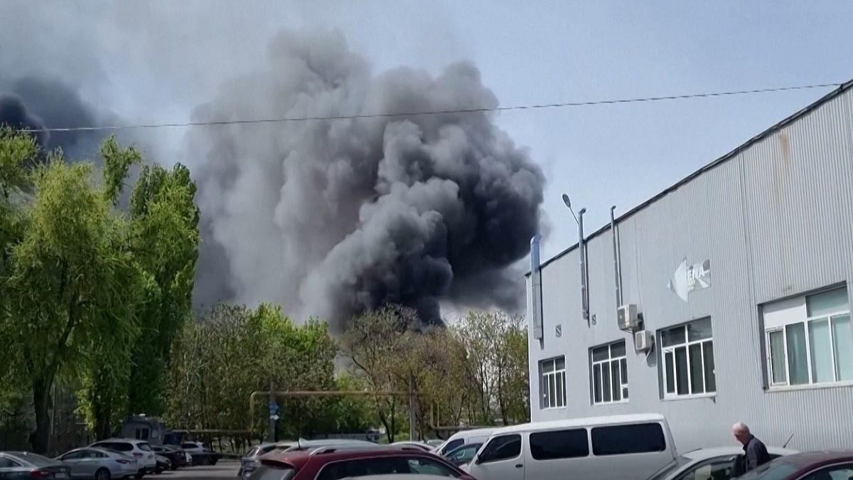 ইউক্রেনের পূর্বাঞ্চলে রুশ বাহিনীর ব্যাপক হামলা