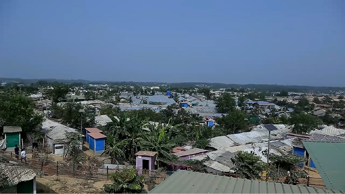 উখিয়ার বালুখালী ক্যাম্পে রোহিঙ্গা মাঝিকে কুপিয়ে হত্যা