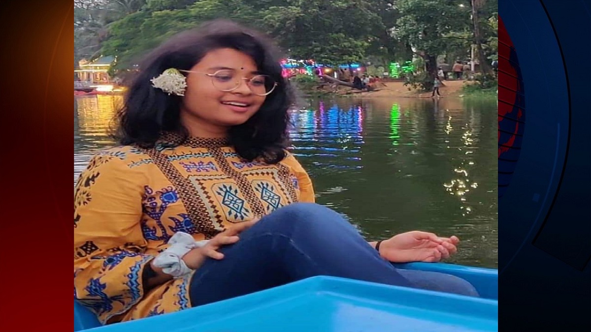 জাপান গার্ডেন সিটিতে বহুতল ভবন থেকে পড়ে ঢাবি ছাত্রীর মৃত্যু; পুলিশের ধারণা ‘আত্মহত্যা’