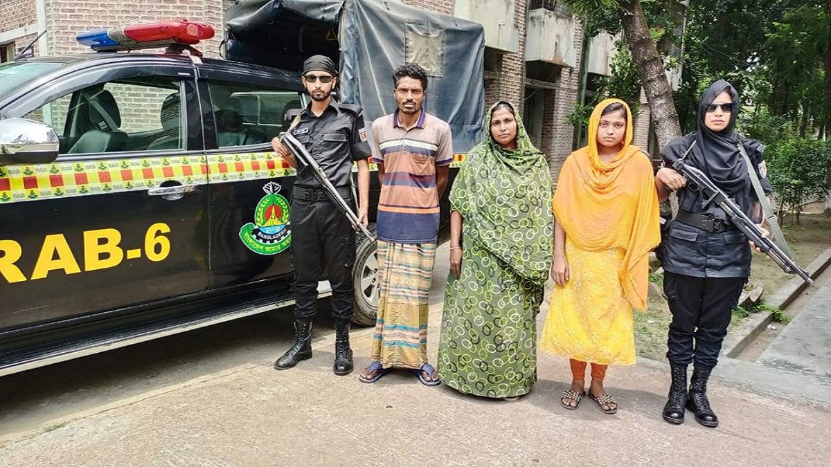 ভারতে পালানোর সময় হত্যা মামলার ৩ আসামি গ্রেফতার