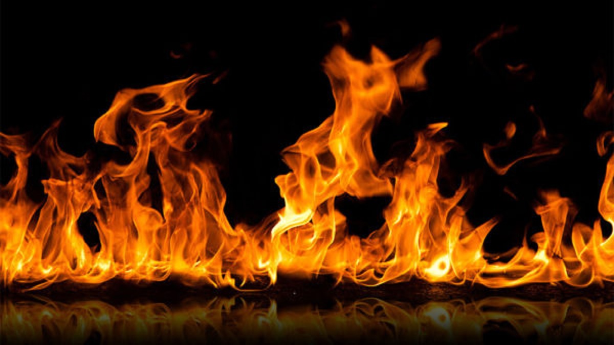 এক ঘণ্টার চেষ্টায় নিয়ন্ত্রণে হাটহাজারীর যুন-নুরাইন মাদরাসার আগুন