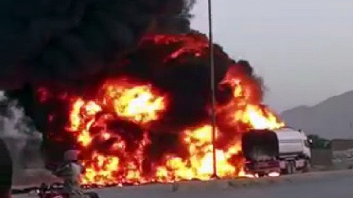 জ্বলন্ত ট্যাংকার চালিয়ে ২ কিলোমিটার পাড়ি দিলেন ফয়সাল