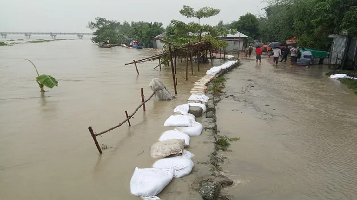 তিস্তার পানি বিপদসীমা অতিক্রম না করলেও নিম্নাঞ্চলে পানি প্রবেশ অব্যাহত