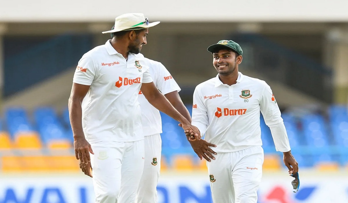 ১১২ রানে পিছিয়ে থেকে ৩য় দিন শুরু করবে সাকিব বাহিনী