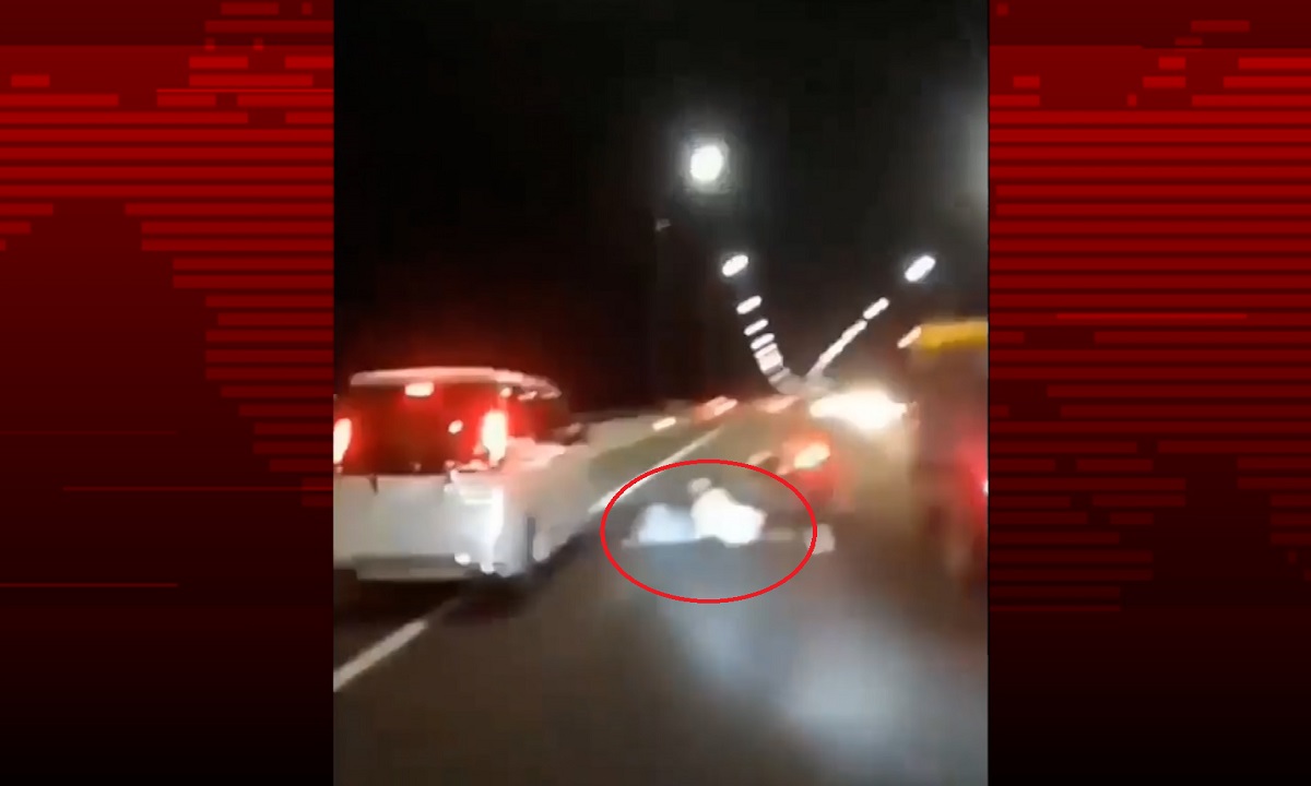 পদ্মা সেতুতে দাঁড়িয়ে ছবি তোলা লোকদের বাঁচাতে গিয়েই নিহত হন সেই ২ বাইকার? (ভিডিও)