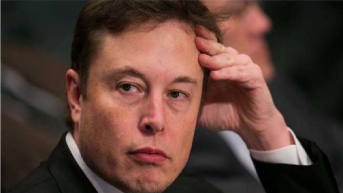 কোটি কোটি ডলারের ক্ষতির মুখে ইলন মাস্কের টেসলা