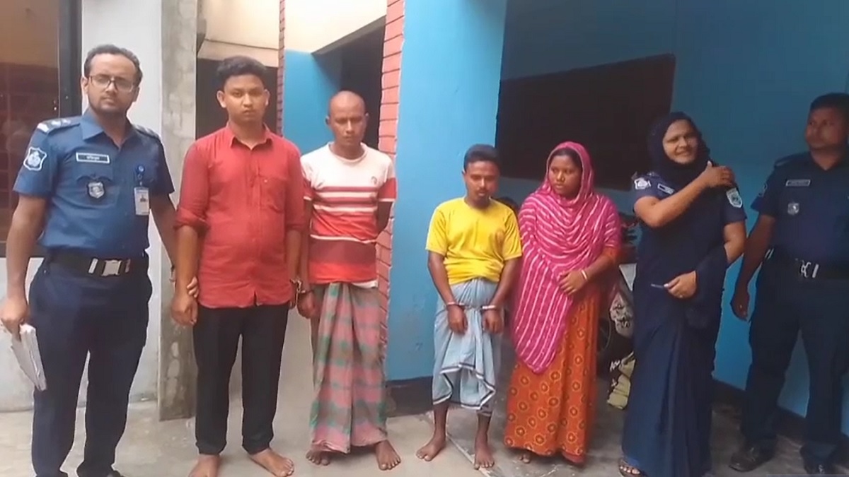 গাইবান্ধায় কথিত জিনের বাদশা প্রতারক চক্রের ৪ সদস্য আটক
