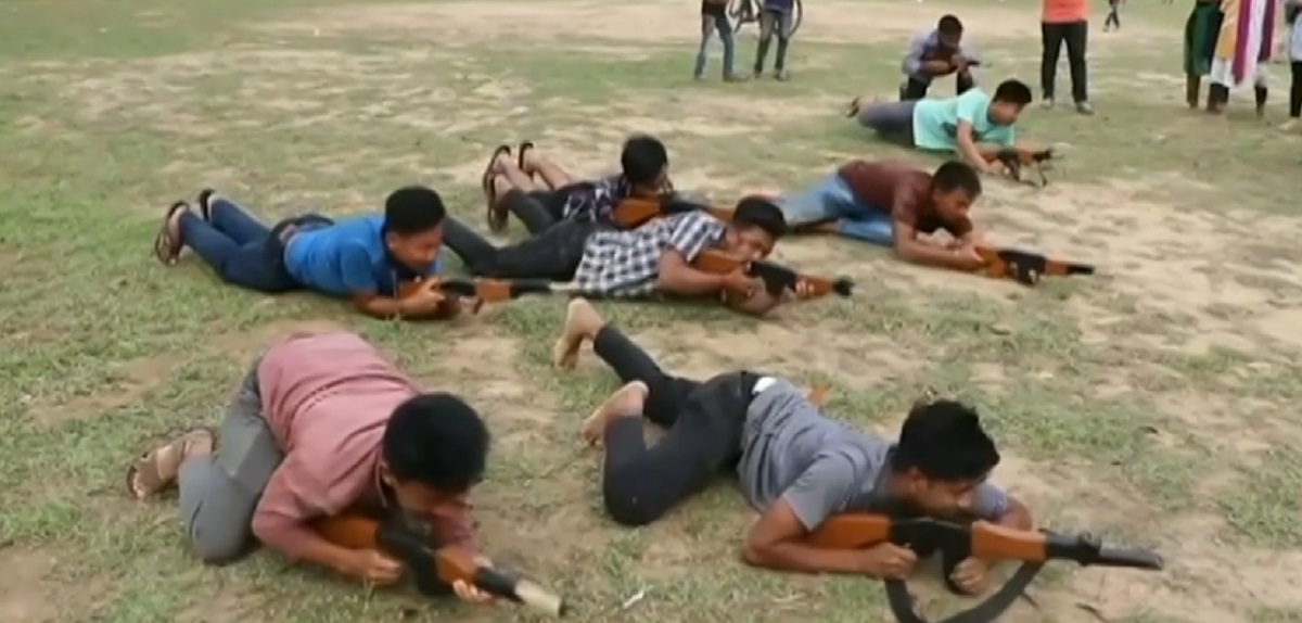 একাত্তরে পাহাড়ে গণহত্যা ও পাহাড়িদের ভূমিকা নিয়ে খাগড়াছড়িতে মঞ্চস্থ হচ্ছে নাটক