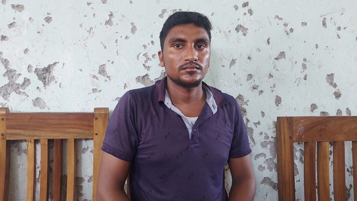 কুয়াকাটায় গোসলে নেমে চেন্নাইয়ে উদ্ধার; কথায় ‘অসংলগ্নতা’ থাকায় পুলিশি হেফাজতে সেই ফিরোজ