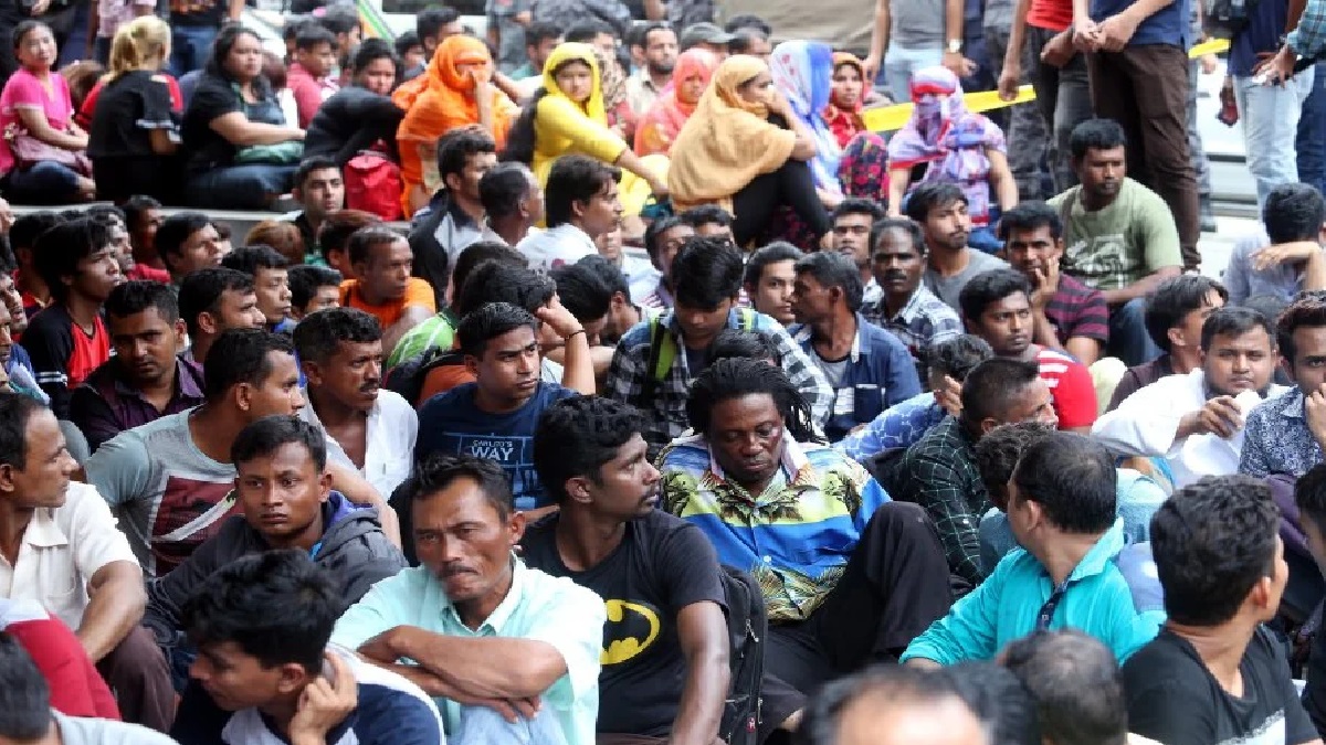 আর আপস করবে না মালয়েশিয়া, এ মাসেই ফিরতে হবে অবৈধ অভিবাসীদের