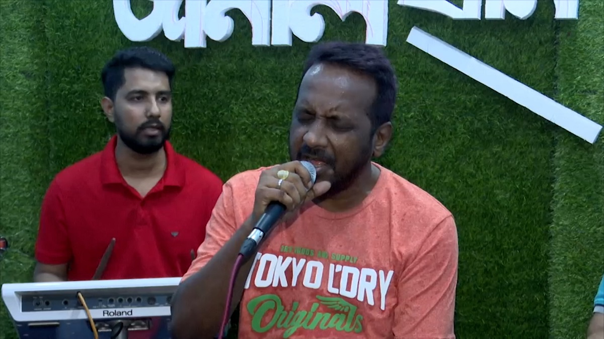 ত্রিশ বছর পর আবার সুরের ভুবনে সেই মনসুর