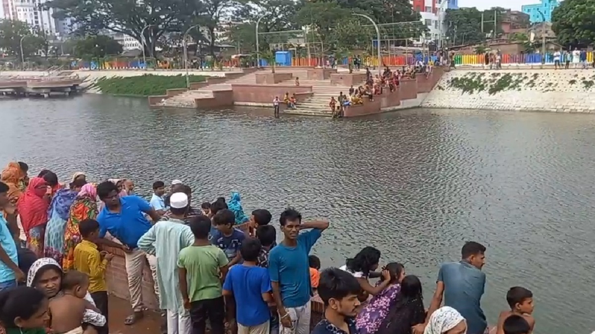 লেকে গোসল করতে গিয়ে দুই মাদরাসাছাত্রের মৃত্যু