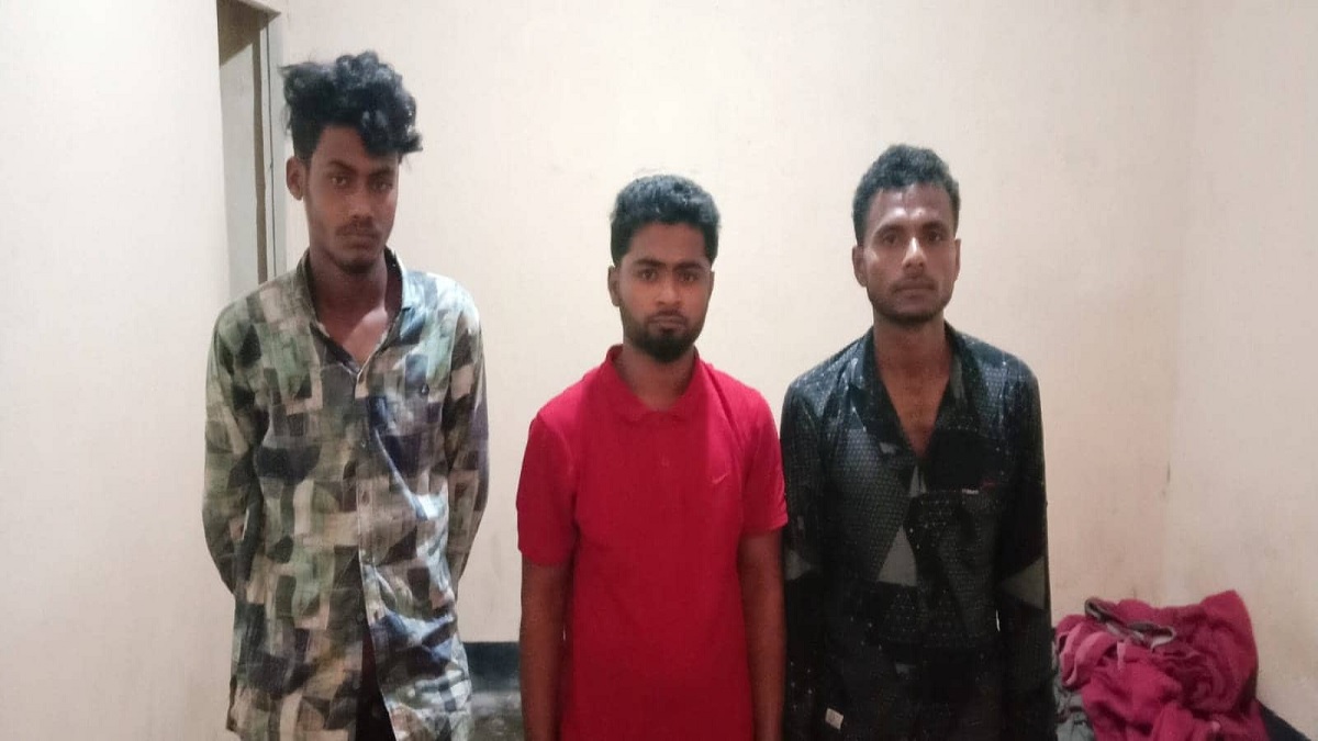 কলেজ ছাত্রকে বান্ধবীসহ তুলে নিয়ে চাঁদা দাবি, গ্রেফতার ৩