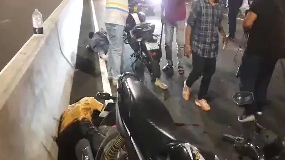 পদ্মা সেতুতে মোটরসাইকেল দুর্ঘটনা, আহত ২