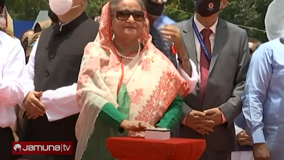 যেভাবে পদ্মা সেতুর উদ্বোধন করলেন প্রধানমন্ত্রী