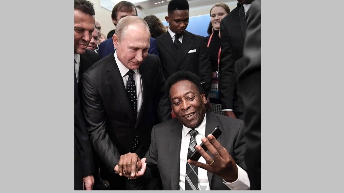 পুতিনকে চিঠি দিয়ে যা বললেন পেলে