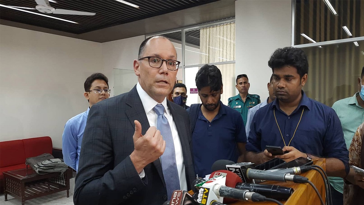 কে জিতবে সেটা বড় কথা নয়; অবাধ, সুষ্ঠু ও নিরপেক্ষ নির্বাচন চাই: মার্কিন রাষ্ট্রদূত