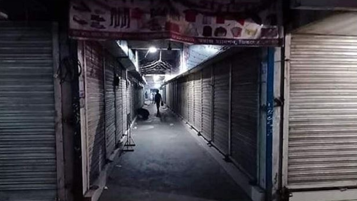 সারাদেশে রাত ৮টার পর দোকানপাট বন্ধে প্রধানমন্ত্রীর নির্দেশনা