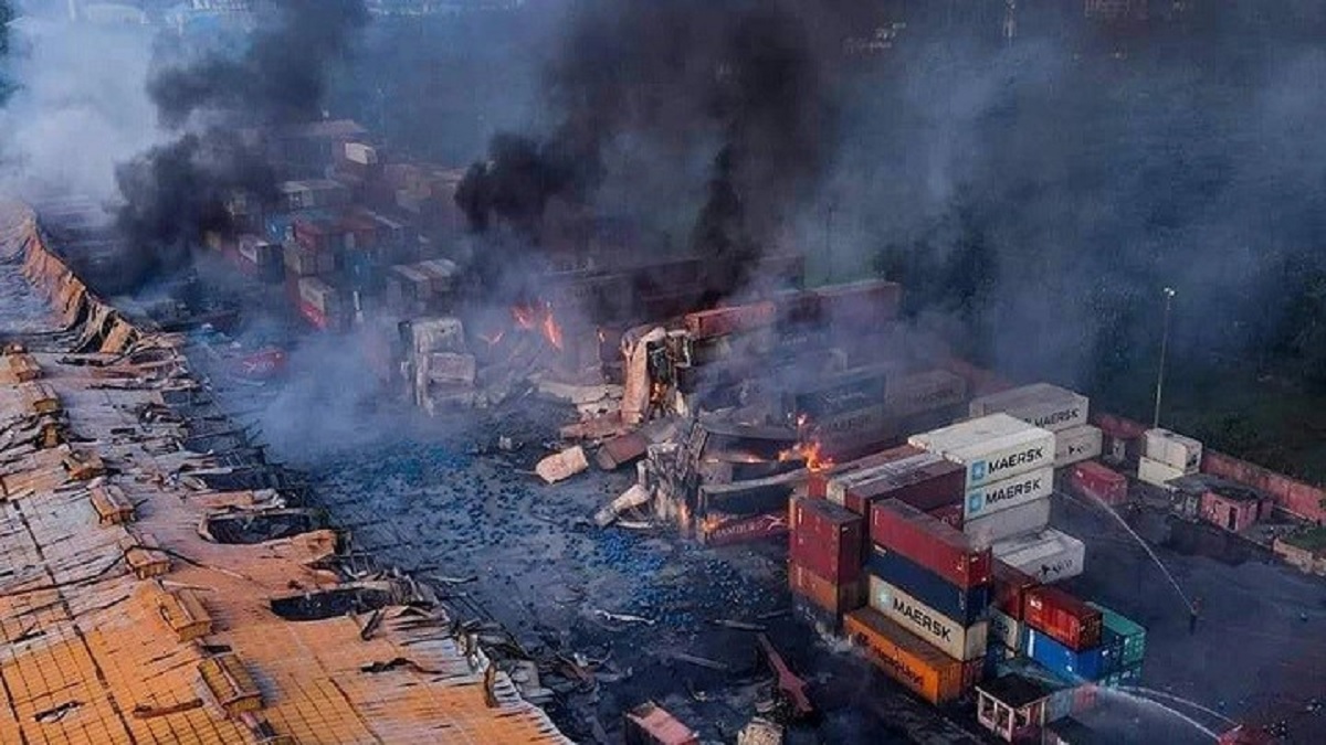 বিএম ডিপোতে অগ্নিকাণ্ডের তদন্ত প্রতিবেদন দাখিল; ২৫ প্রতিষ্ঠানের গাফিলতি চিহ্নিতকরণসহ ২০ দফা সুপারিশ