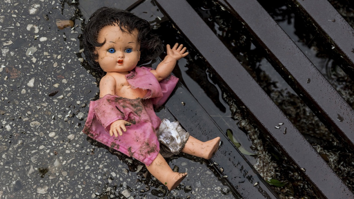 মানিকগঞ্জে দুই শিশুকে ধর্ষণের অভিযোগে কিশোর আটক