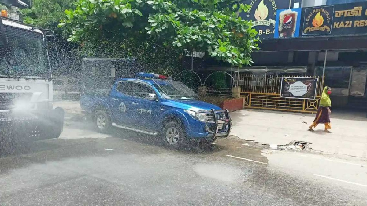 দুই সিটি নির্ধারিত সময়ে পরিষ্কার করেছে অধিকাংশ ময়লা, তবে এগিয়ে ঢাকা উত্তর