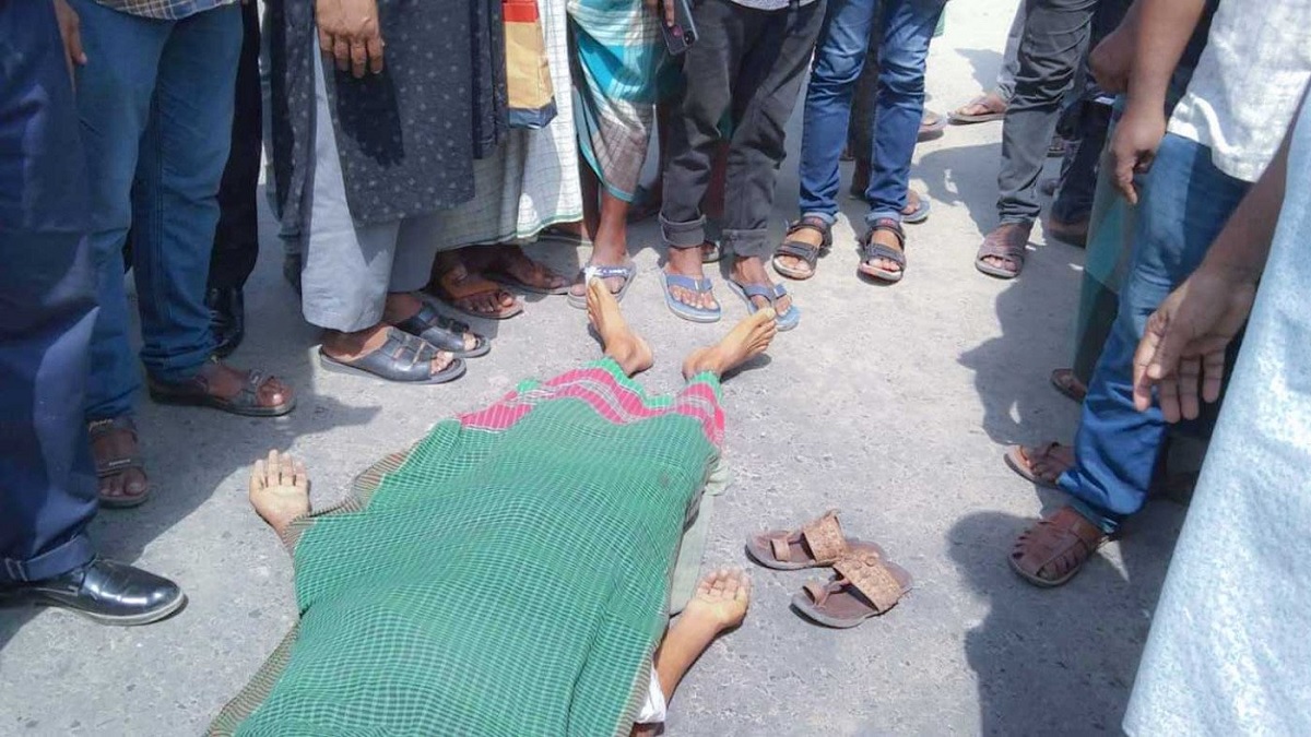 খুলনায় সিটি করপোরেশনের ময়লার গাড়ির ধাক্কায় বৃদ্ধ নিহত