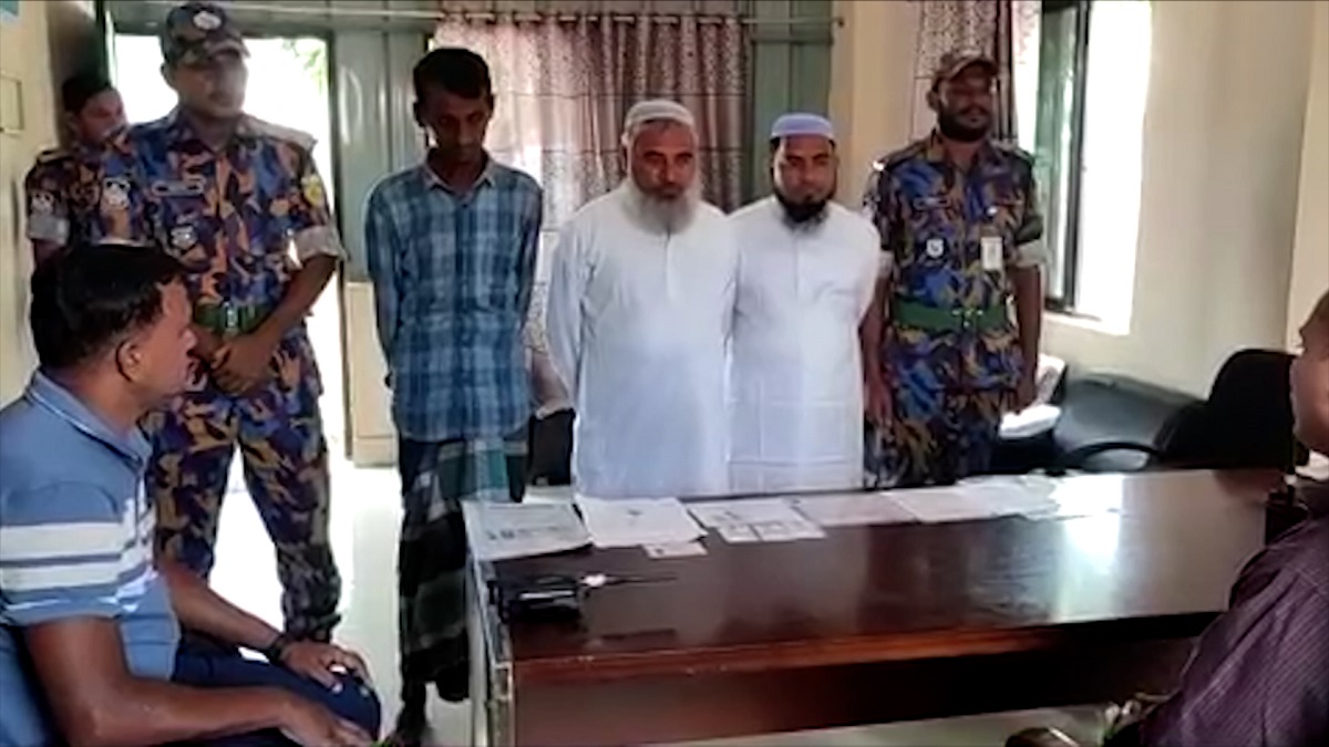 ঘরে বসে ভুয়া জাতীয় পরিচয়পত্র তৈরি, ৪ রোহিঙ্গাসহ গ্রেফতার ৫