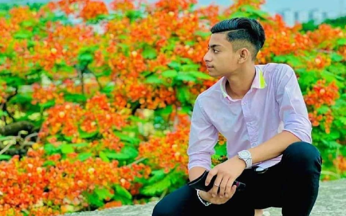 পুলিশের রেকার গাড়ির ধাক্কায় মোটরসাইকেল আরোহী স্কুলছাত্রের মৃত্যু