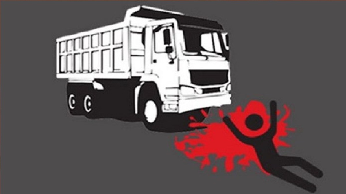 মহাসড়কে ট্রাকের চাকায় পিষ্ট পথচারী