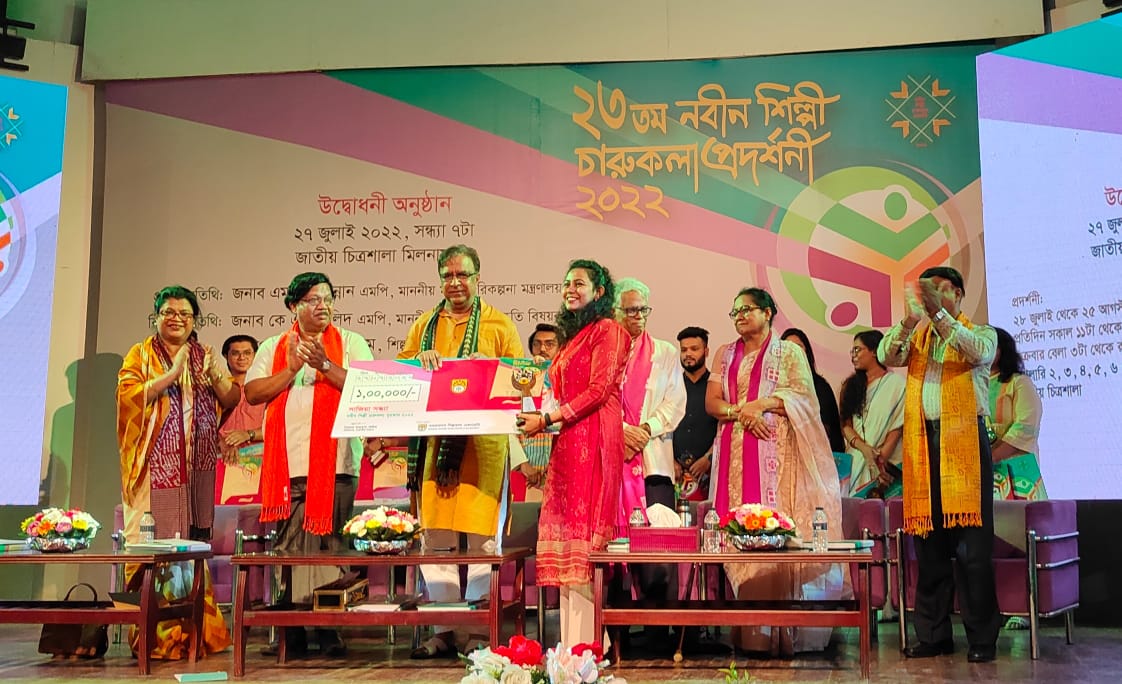 ‘শ্রেষ্ঠ নবীন শিল্পী চারুকলা পুরস্কার’ পেলেন সন্ধ্যা, পুরস্কৃত হলেন আরও ১১ শিল্পী