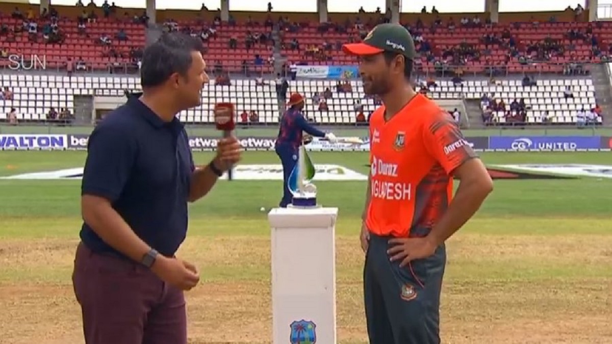 টসে হেরে ব্যাটিংয়ে বাংলাদেশ, কমেছে ওভার