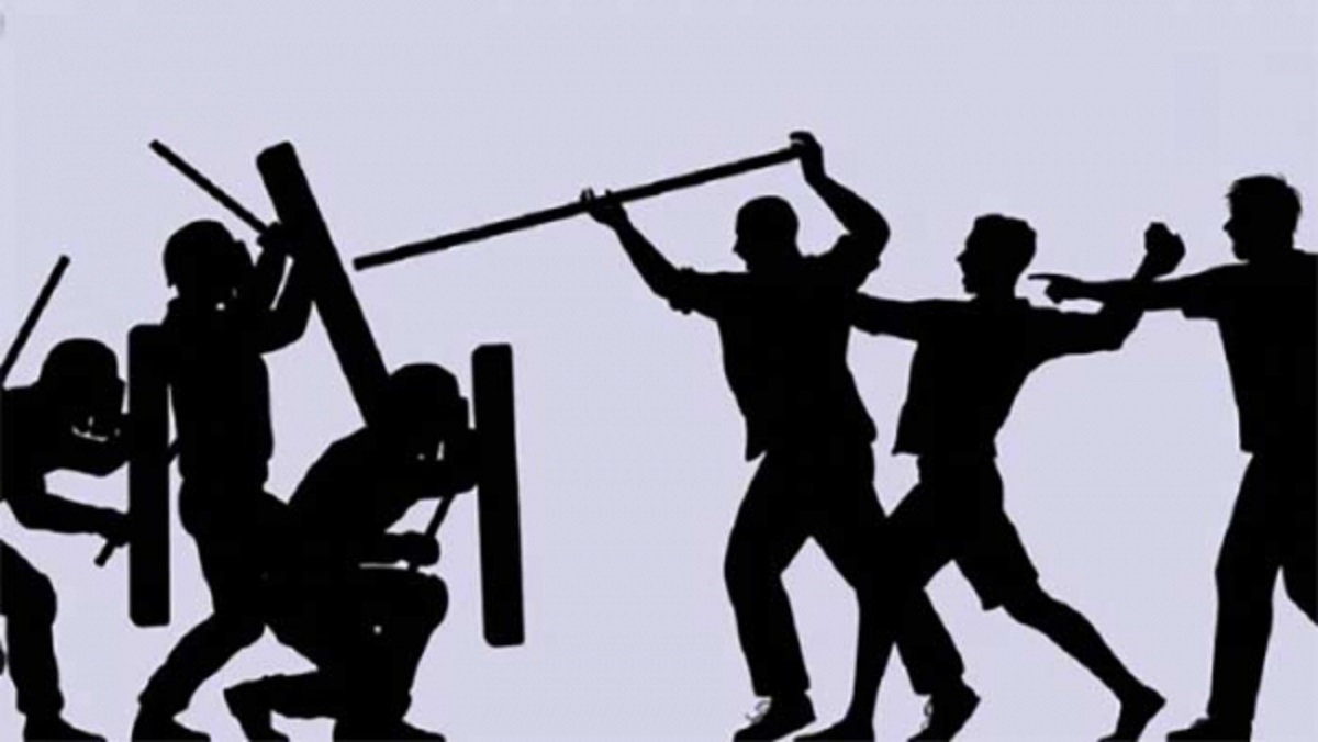 রাজশাহীর পুঠিয়ায় ঈদগাহ মাঠের উন্নয়নের টাকা তোলাকে কেন্দ্র করে দুই গ্রুপের সংঘর্ষ