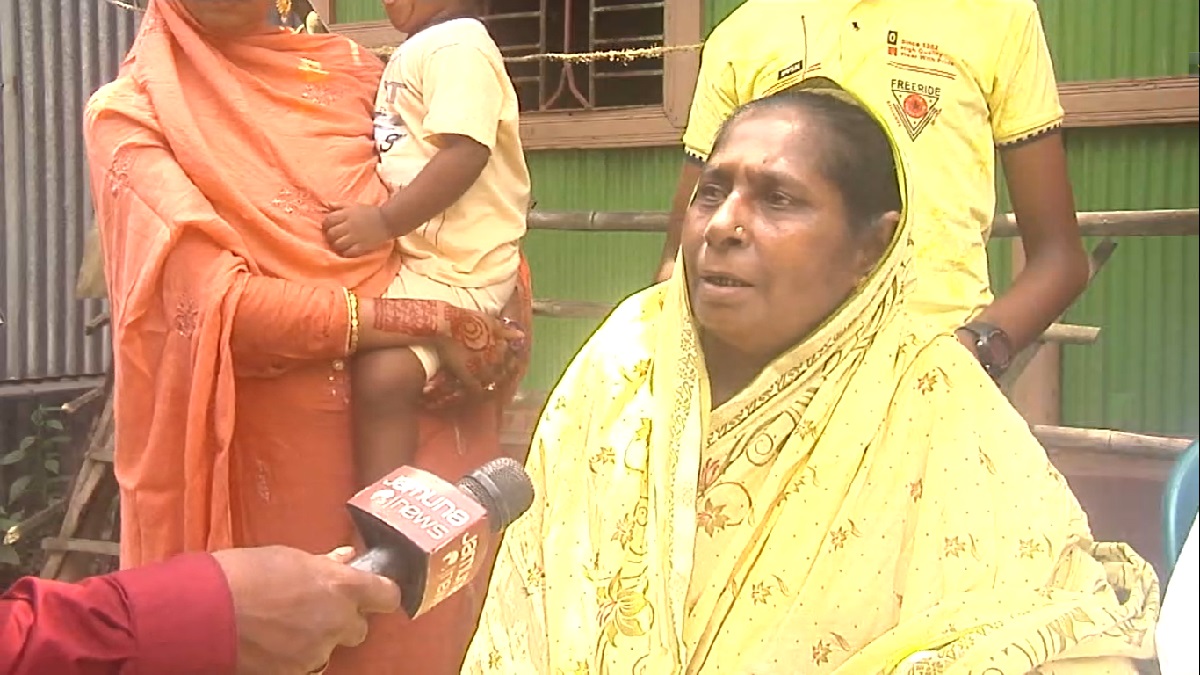 ৫২ বছর পর পৈতৃক ভিটায় ফিরলেন কুমিল্লার খোরশেদা