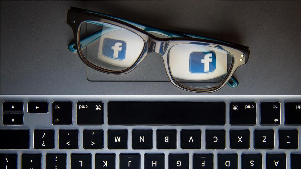 প্রথমবারের মতো আয় কমেছে ফেসবুকের