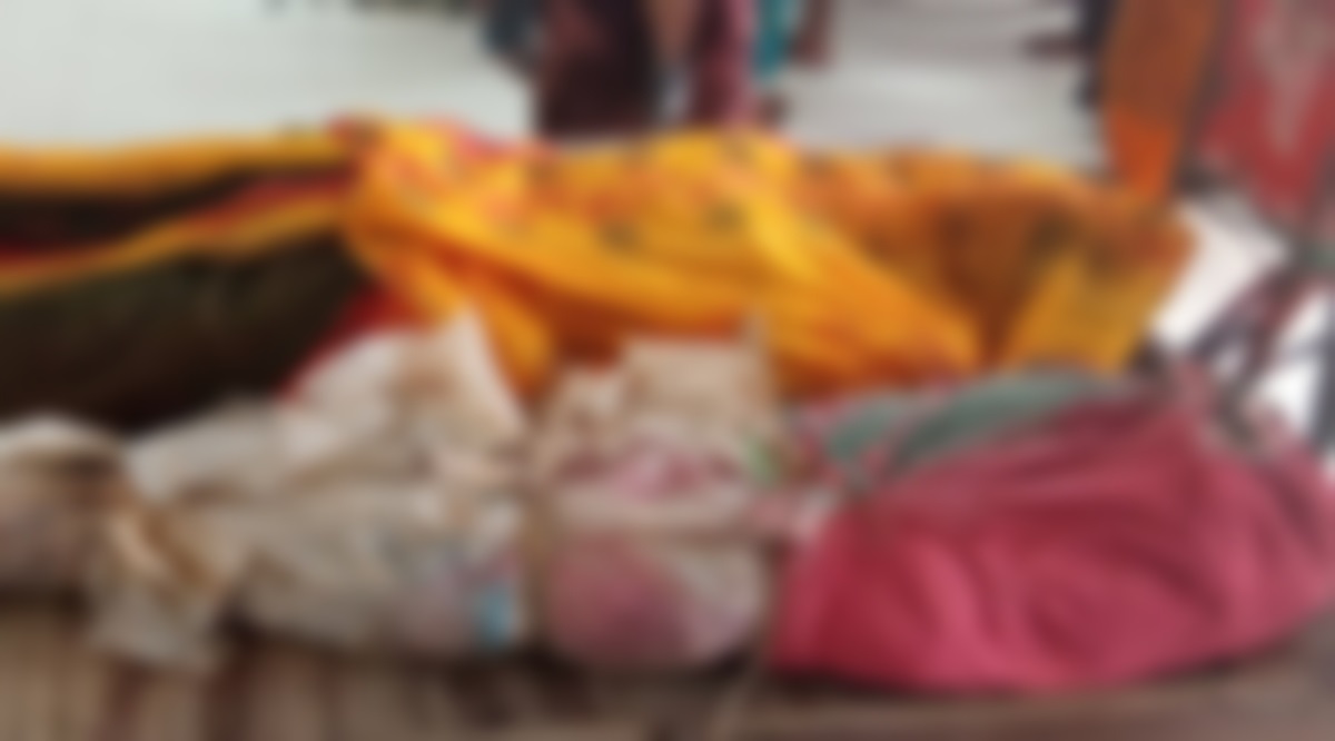 ফরিদপুরে ট্রাকচাপায় মা-মেয়ে নিহত