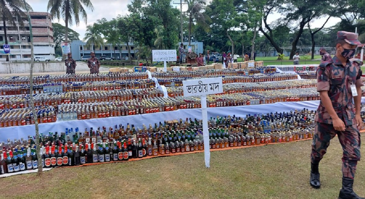 ফেনীতে প্রায় ১৭ কোটি টাকার মাদক ধ্বংস