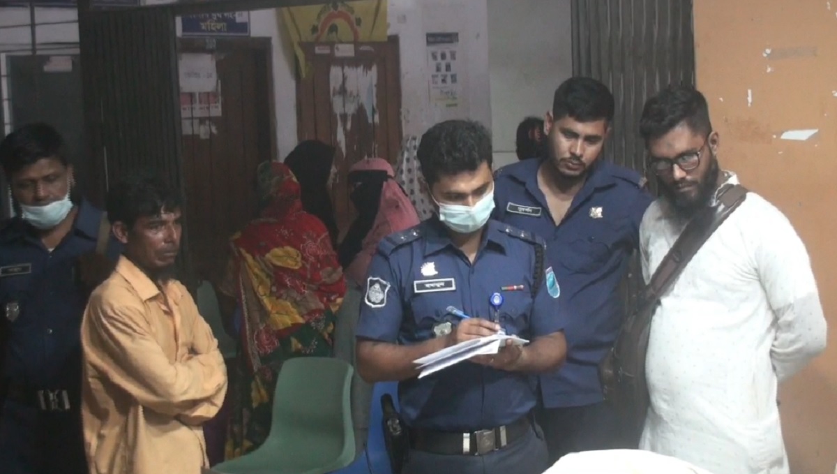 ফতুল্লায় অভাবের কারণে আড়াই বছরের মেয়েকে হত্যা করলেন মা