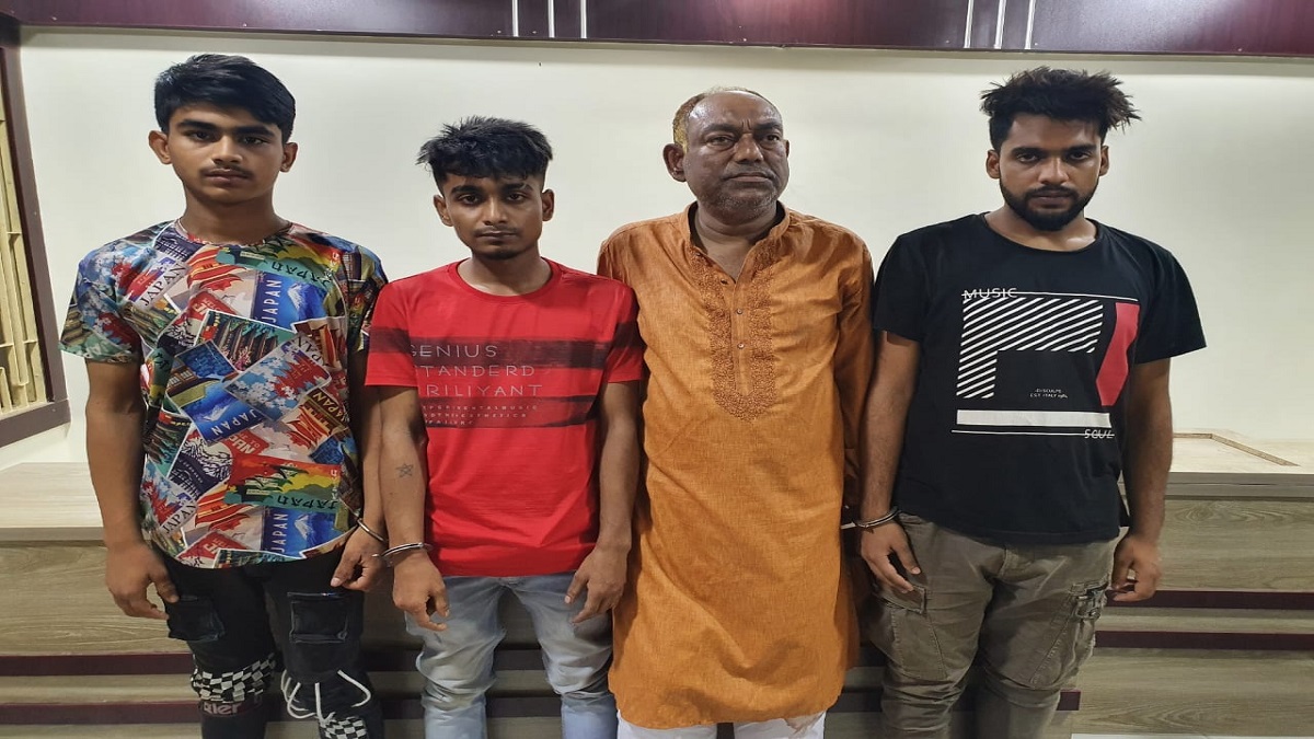 প্রেমের ফাঁদে ফেলে অষ্টম শ্রেণির ছাত্রীকে ধর্ষণ, যুবলীগ নেতাসহ গ্রেফতার ৪