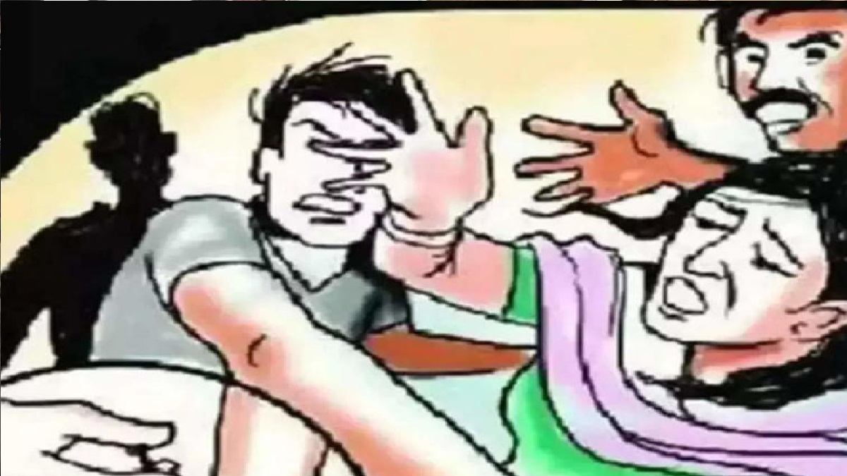 মেদিনীপুরে পরকীয়ার জেরে যুবক-যুবতীকে ল্যাম্পপোস্টে বেঁধে মারধর