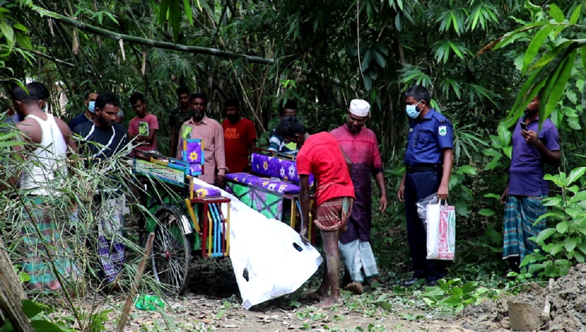 নওগাঁয় ৫৬ দিন পর শিক্ষার্থীর মরদেহ উত্তোলন