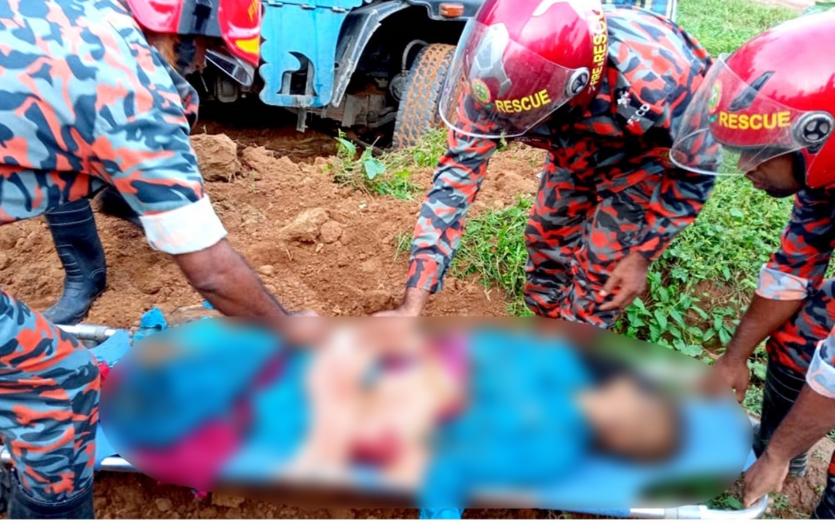 ঘোড়াঘাটে ট্রাক চাপায় প্রাণ গেলো বৃদ্ধার