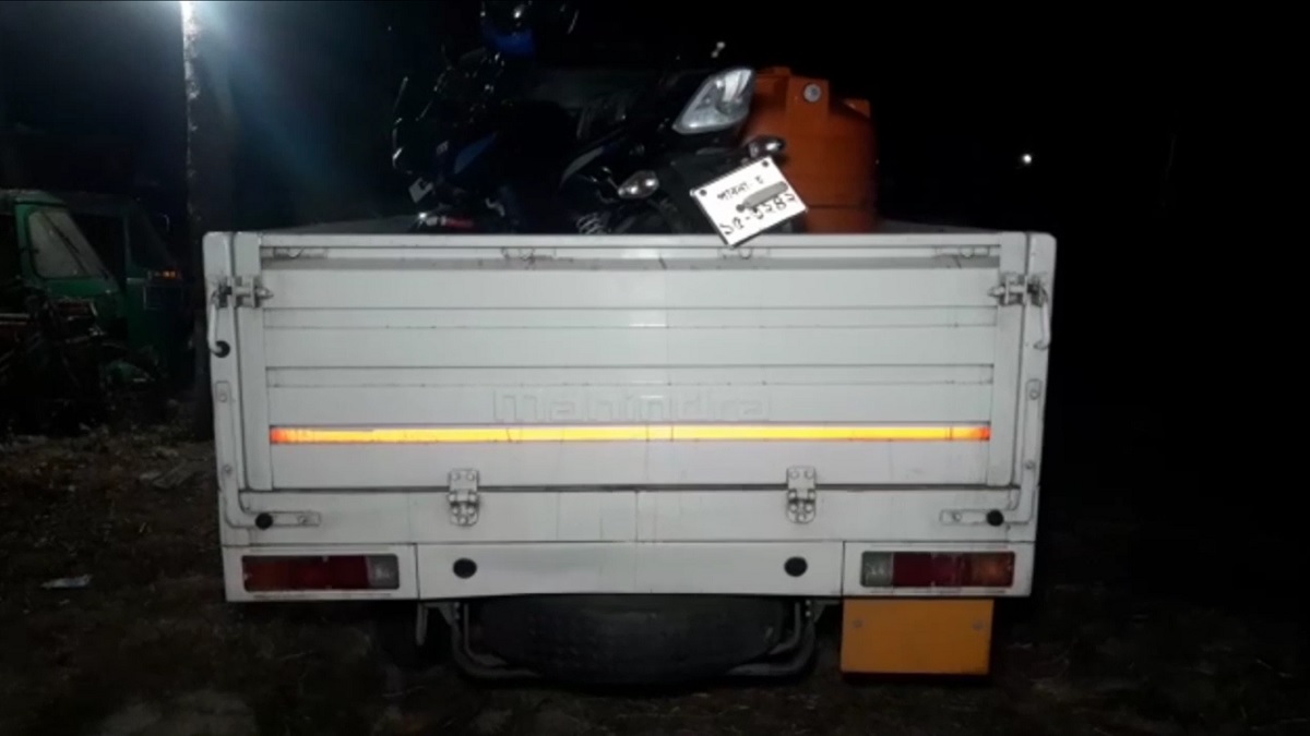 পাবনায় সড়ক দুর্ঘটনায় একই পরিবারের ৩ জন নিহত