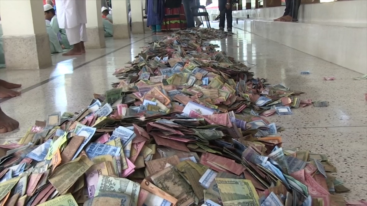 কিশোরগঞ্জের পাগলা মসজিদে এবার মিললো সাড়ে ১৬ বস্তা টাকা, স্বর্ণ ও রৌপ্য