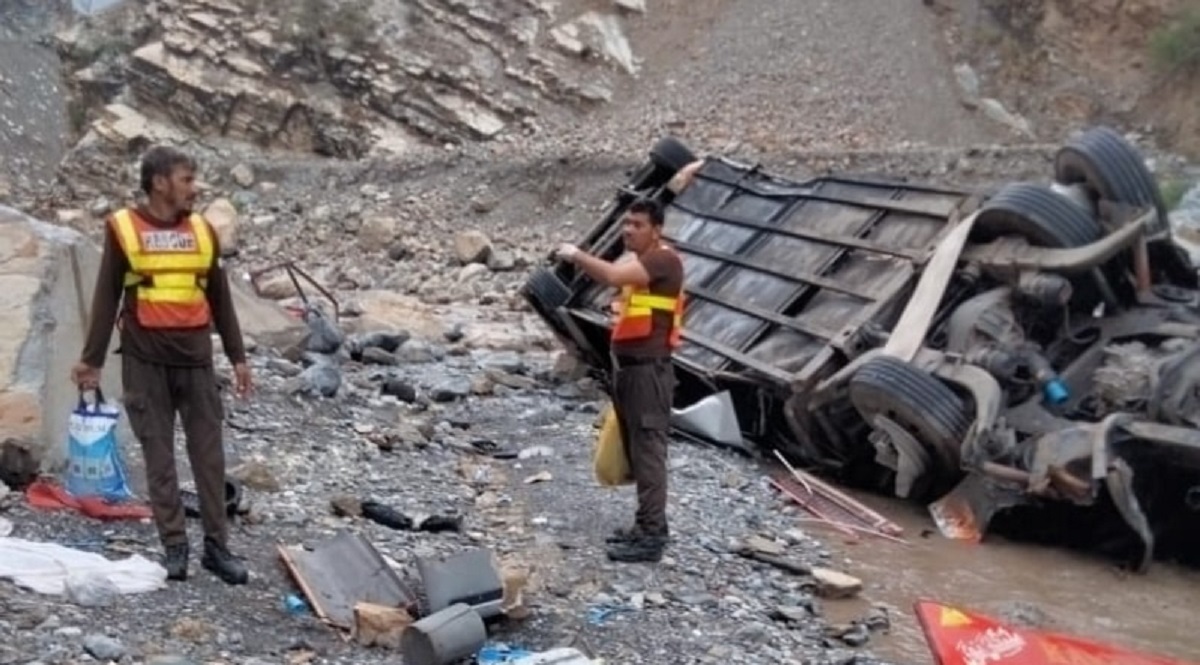 পাকিস্তানের জোব এলাকায় ফের ভয়াবহ বাস দুর্ঘটনা, নিহত ১৯