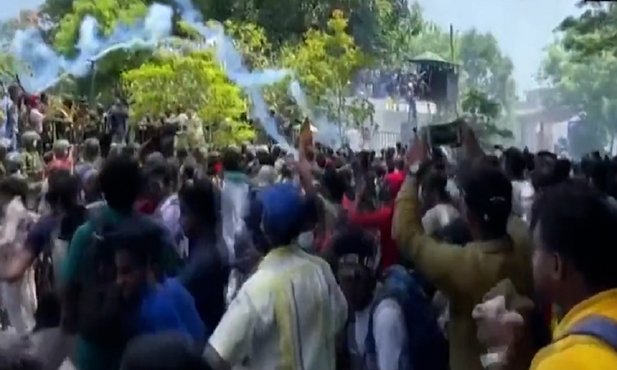 পদত্যাগ করেননি গোতাবায়া, ভারপ্রাপ্ত প্রেসিডেন্ট বানালেন রনিলকে