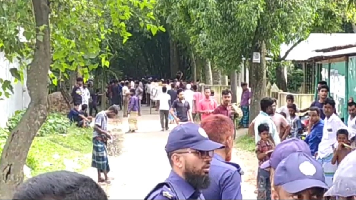 টাঙ্গাইলে পুলিশের সাথে বিএনপি নেতাকর্মীদের সংঘর্ষ; আহত ৮