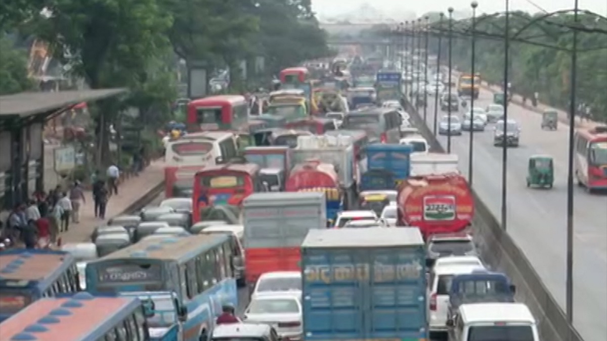 রাজধানীতে ২ ঘণ্টার যাত্রাপথে ৪৬ মিনিটই যানজটে কাটে: সিপিডি