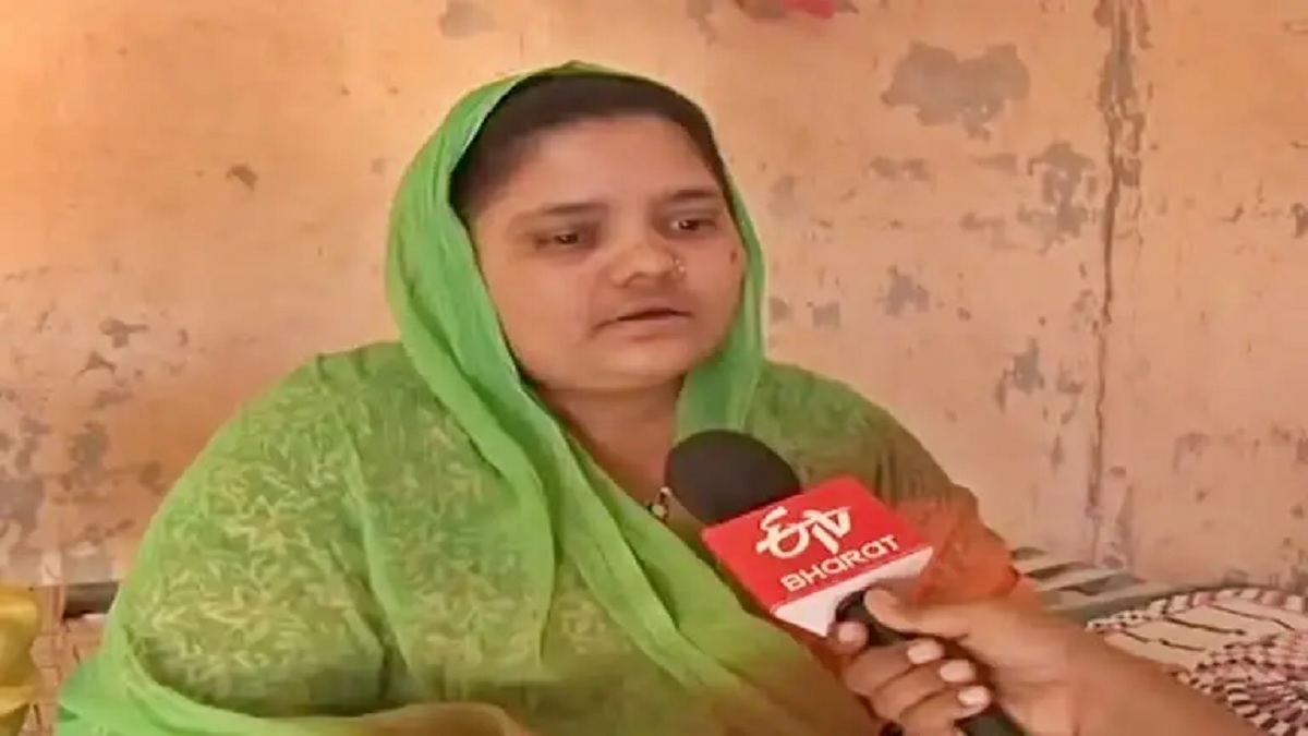 মুক্তি পেলো আলোচিত বিলকিস বানু গণধর্ষণ ও তার পরিবারের ৭ সদস্য হত্যা মামলার ১১ আসামি