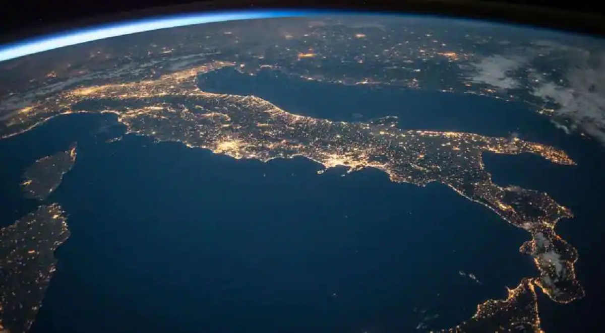 রহস্যজনকভাবে পৃথিবীতে দিনের দৈর্ঘ্য বাড়ছে, বদলে যেতে পারে সময়ের হিসেব!