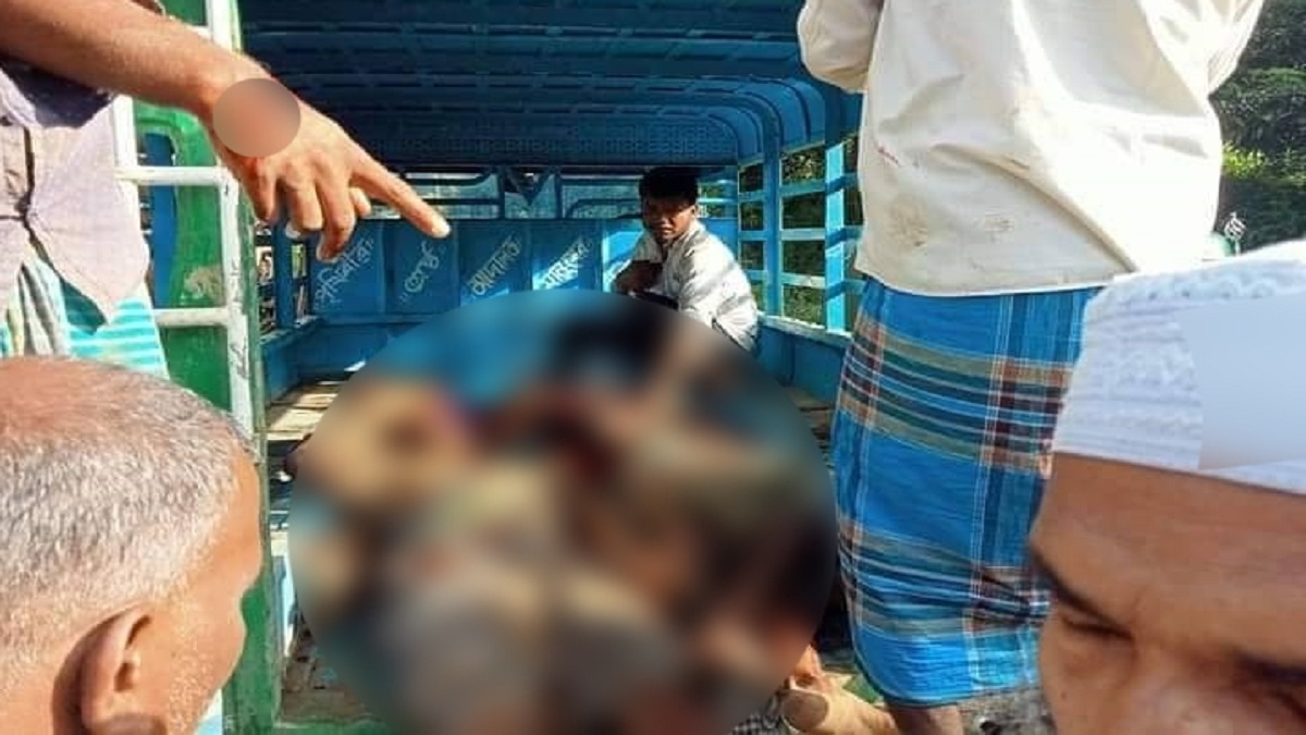 খাগড়াছড়িতে কাঠবোঝাই ট্রাক উল্টে ২ শ্রমিক নিহত